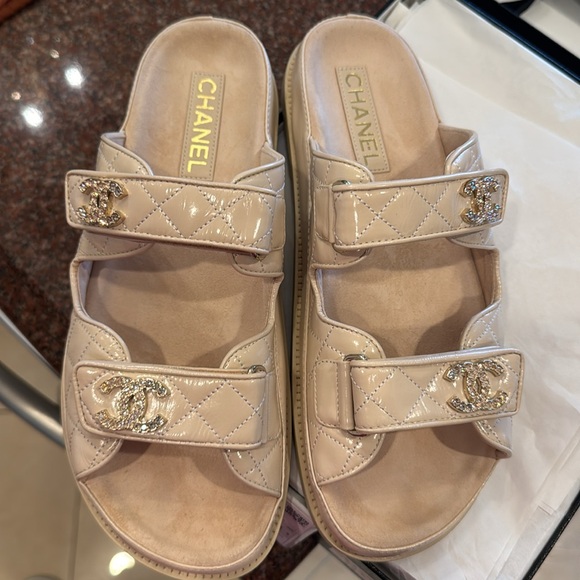 Chanel Light Beige Quilted Slide Slide Sandals With Crystals Size 41 - Picture 7 of 11
